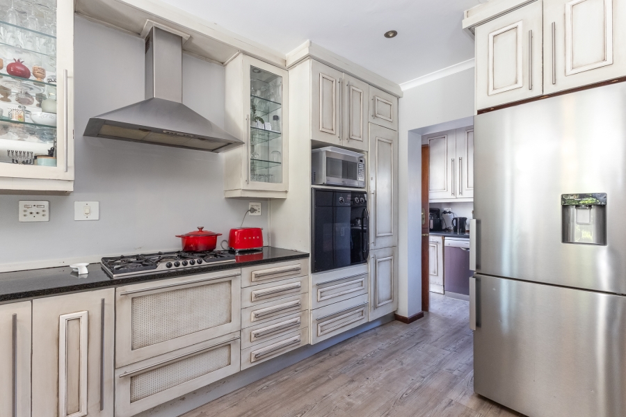 To Let 5 Bedroom Property for Rent in Boschenmeer Golf Country Estate Western Cape